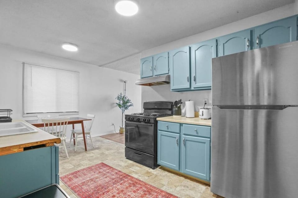 Spacious 3bed in the heart of NE Minneapolis Apartment in Minneapolis