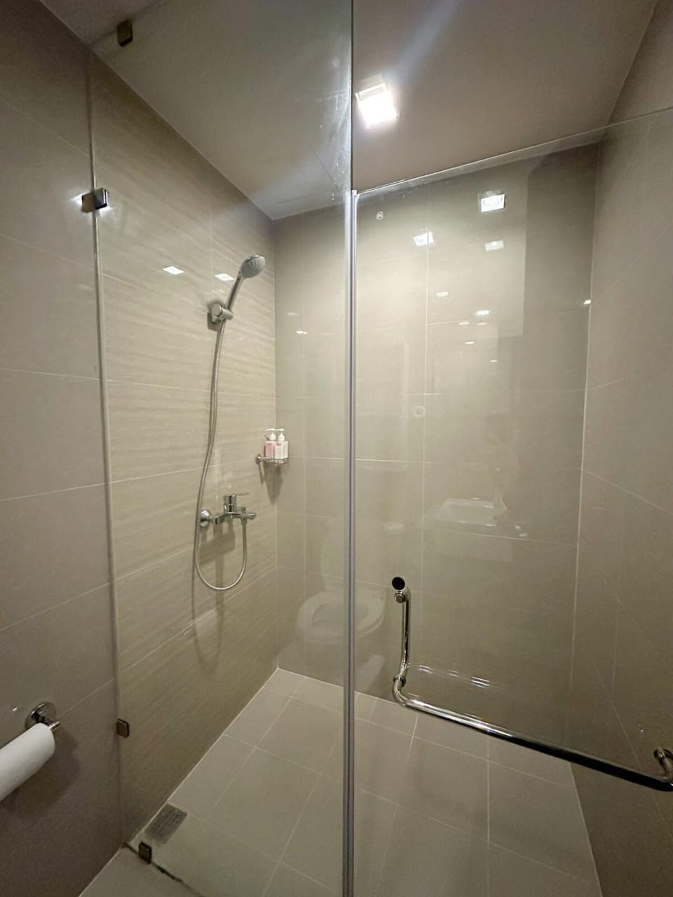 BGC 1BR with Fast wifi and Pool use Apartment in Makati