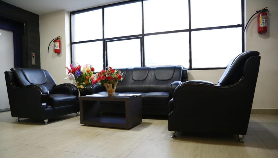 Communal lounge/ TV room, Seating area