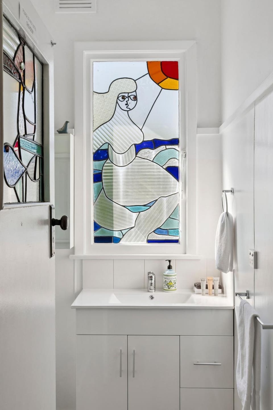 Bathroom, Decorative detail