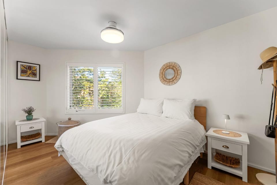 Convenience Meets Coastal Living with Parking Apartment in Sydney