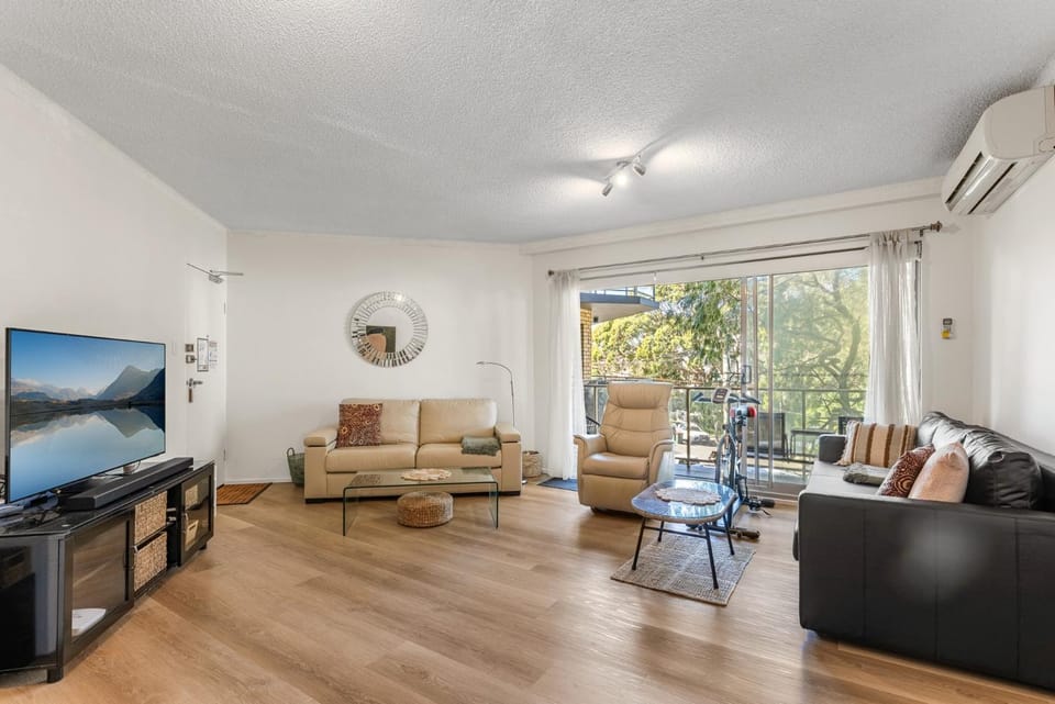 Convenience Meets Coastal Living with Parking Apartment in Sydney