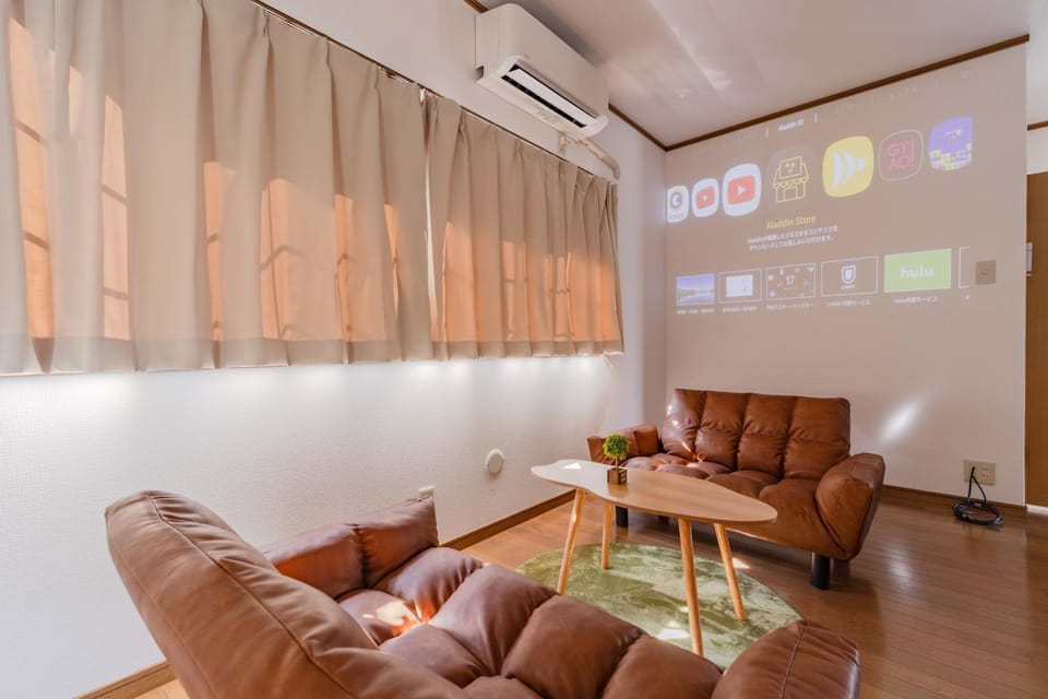 TV and multimedia, Seating area