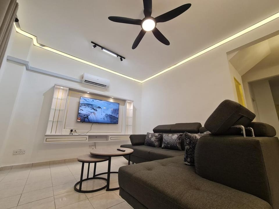 Modern Nilai Homestay at Nilai, USIM, INTI, Mila University, Aurelius Hospital, Aminah Event Hall, Sepang F1, KLIA House in Negeri Sembilan, Malaysia