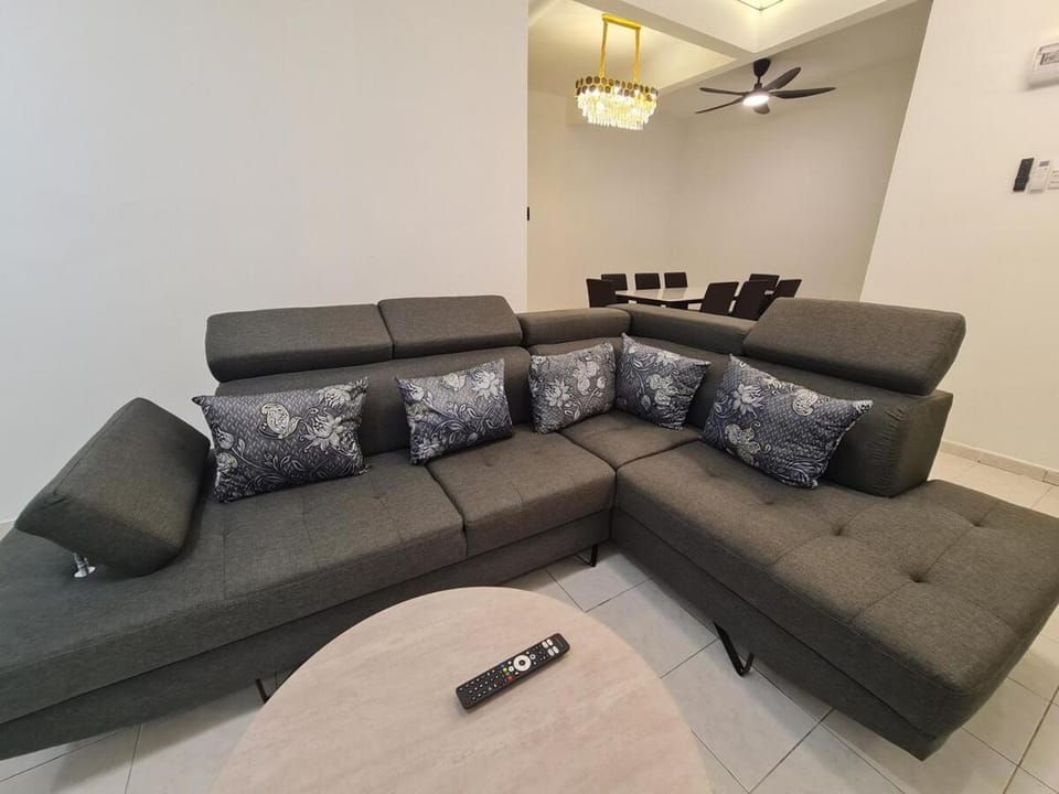 Modern Nilai Homestay at Nilai, USIM, INTI, Mila University, Aurelius Hospital, Aminah Event Hall, Sepang F1, KLIA House in Negeri Sembilan, Malaysia