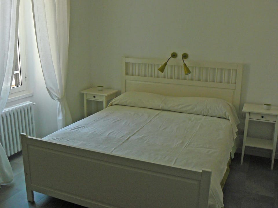 Bed, Day