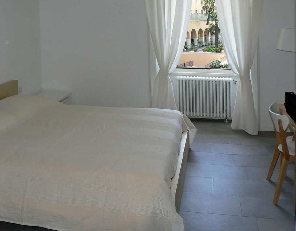Day, Photo of the whole room