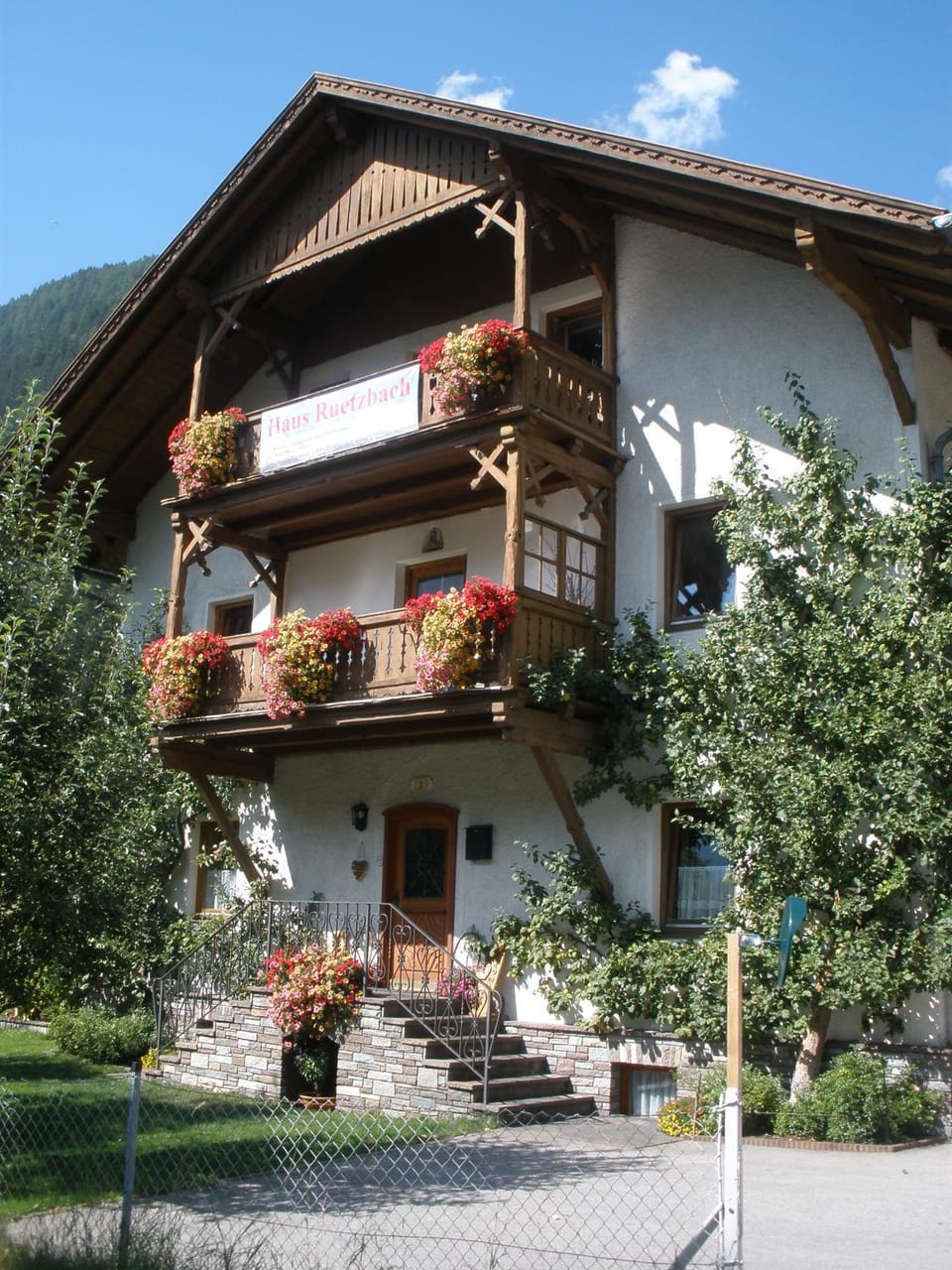 Property building, Facade/entrance