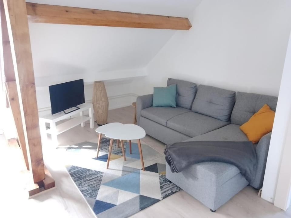 Communal lounge/ TV room, TV and multimedia, Living room, Seating area