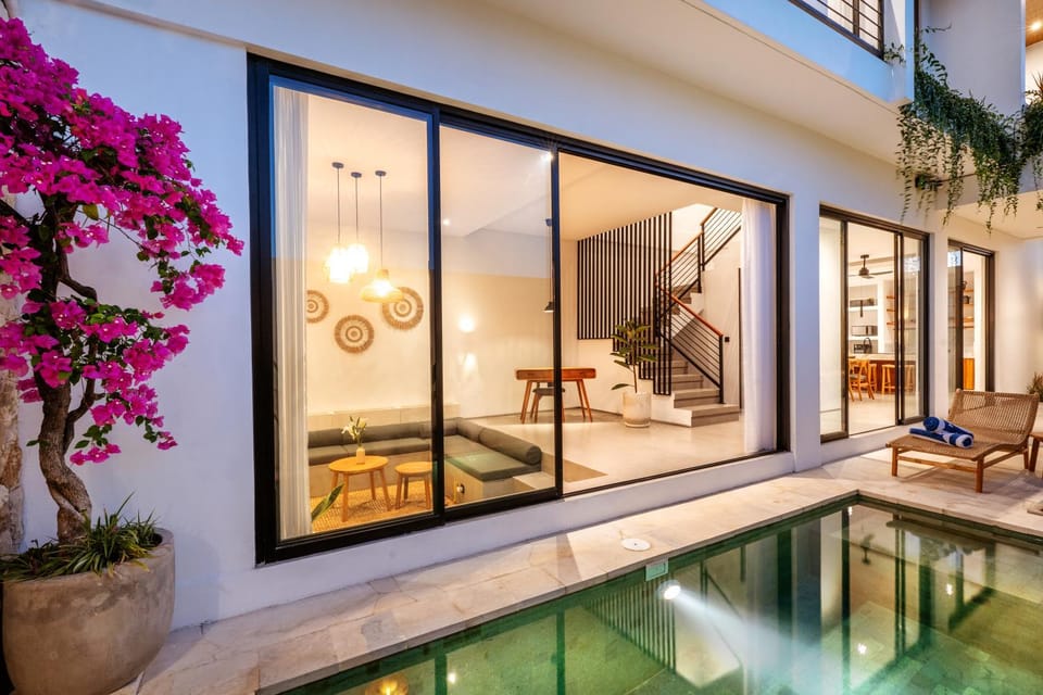Living room, Pool view, Swimming pool