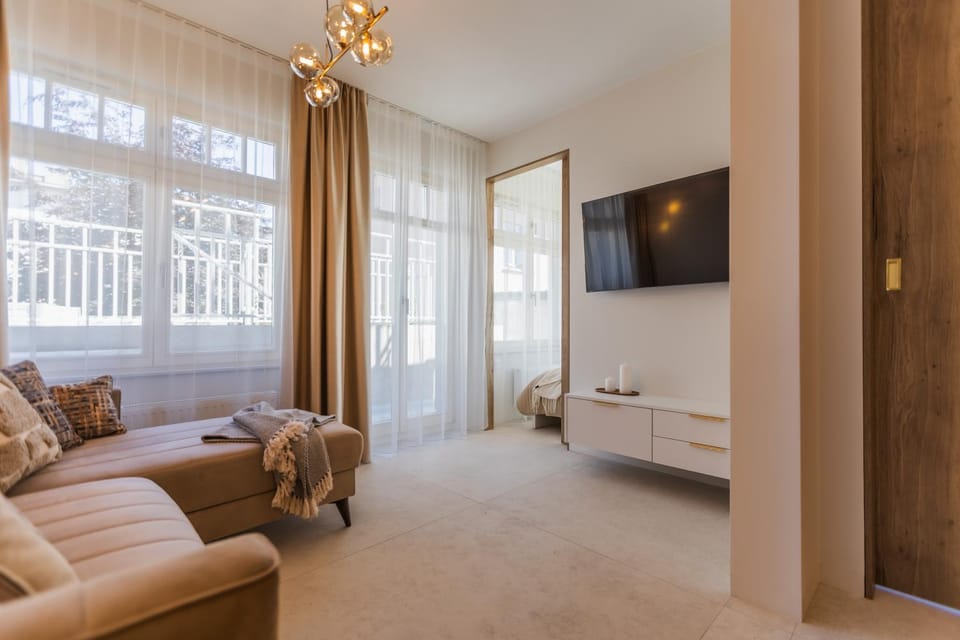 Hotel Bałtyk 3 Międzyzdroje by HolidayHomePL - basen, sauna, parking w cenie Apartment in Miedzyzdroje