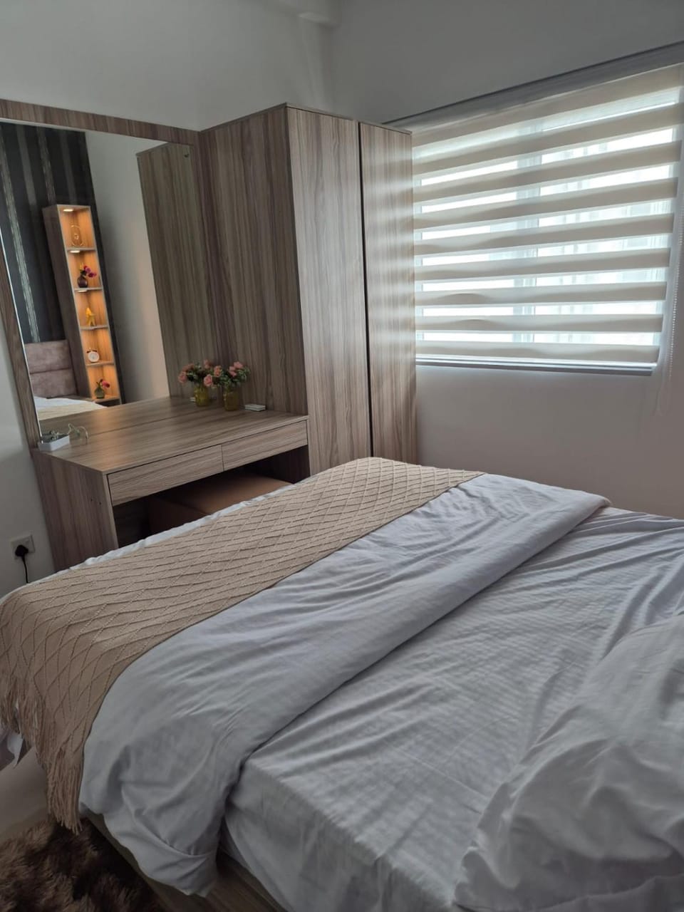 Photo of the whole room, Bedroom