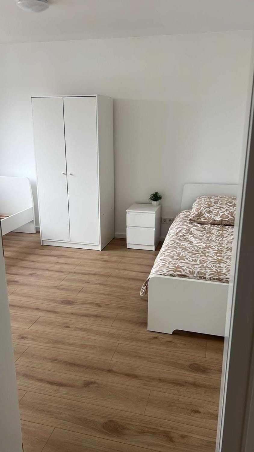 Bed, Photo of the whole room, Bedroom, wardrobe