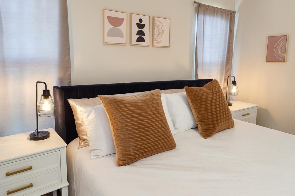 Bed, Bedroom