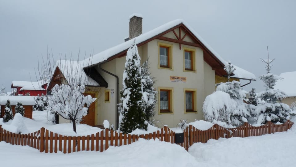 Property building, Day, Winter