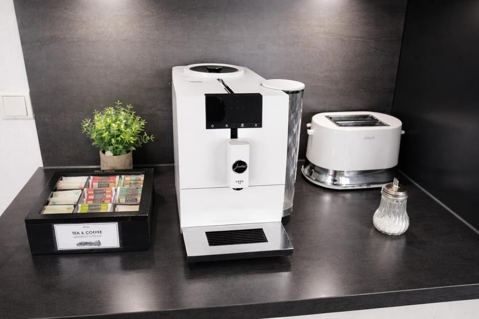 Coffee/tea facilities, Kitchen or kitchenette, toaster