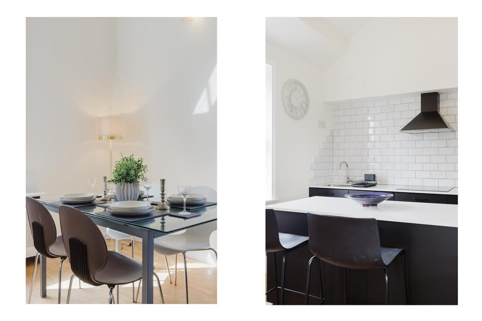 Kitchen or kitchenette, Dining area