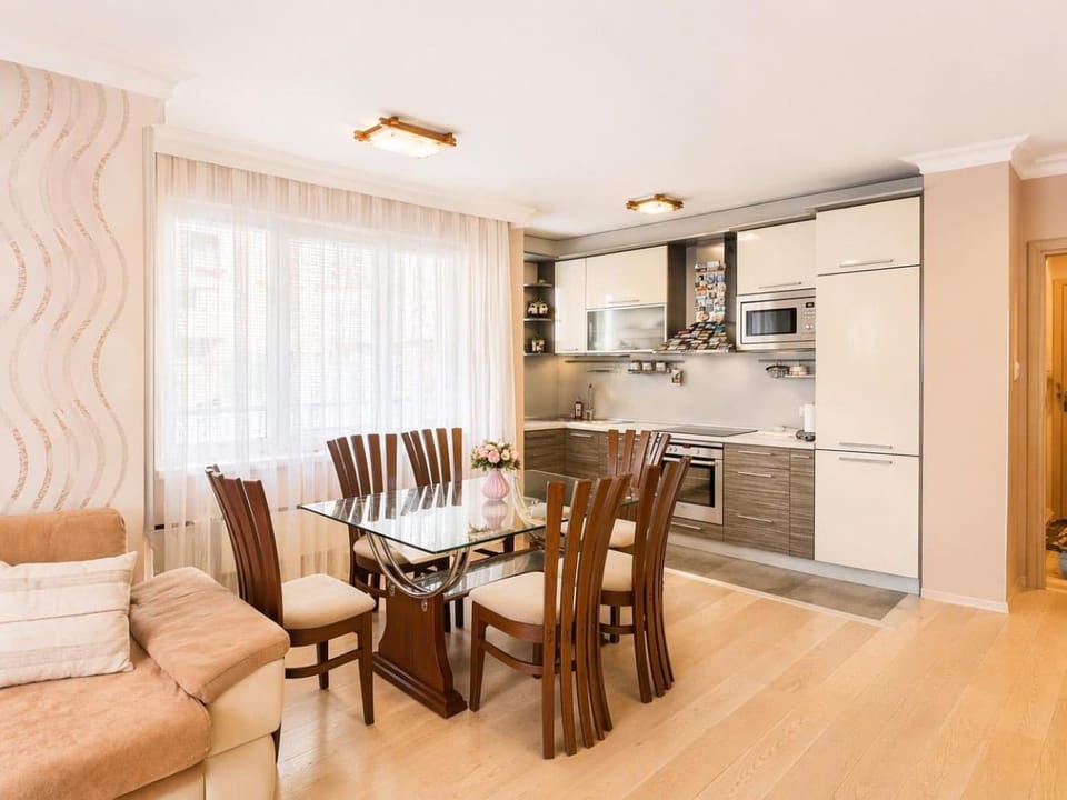 Kitchen or kitchenette, Living room, Dining area, stove
