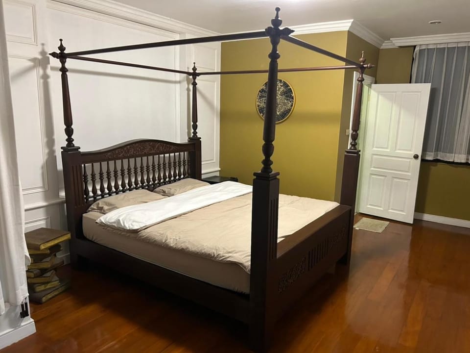 The oasis on 8 3 bedrooms private zone Bed and Breakfast in Bangkok
