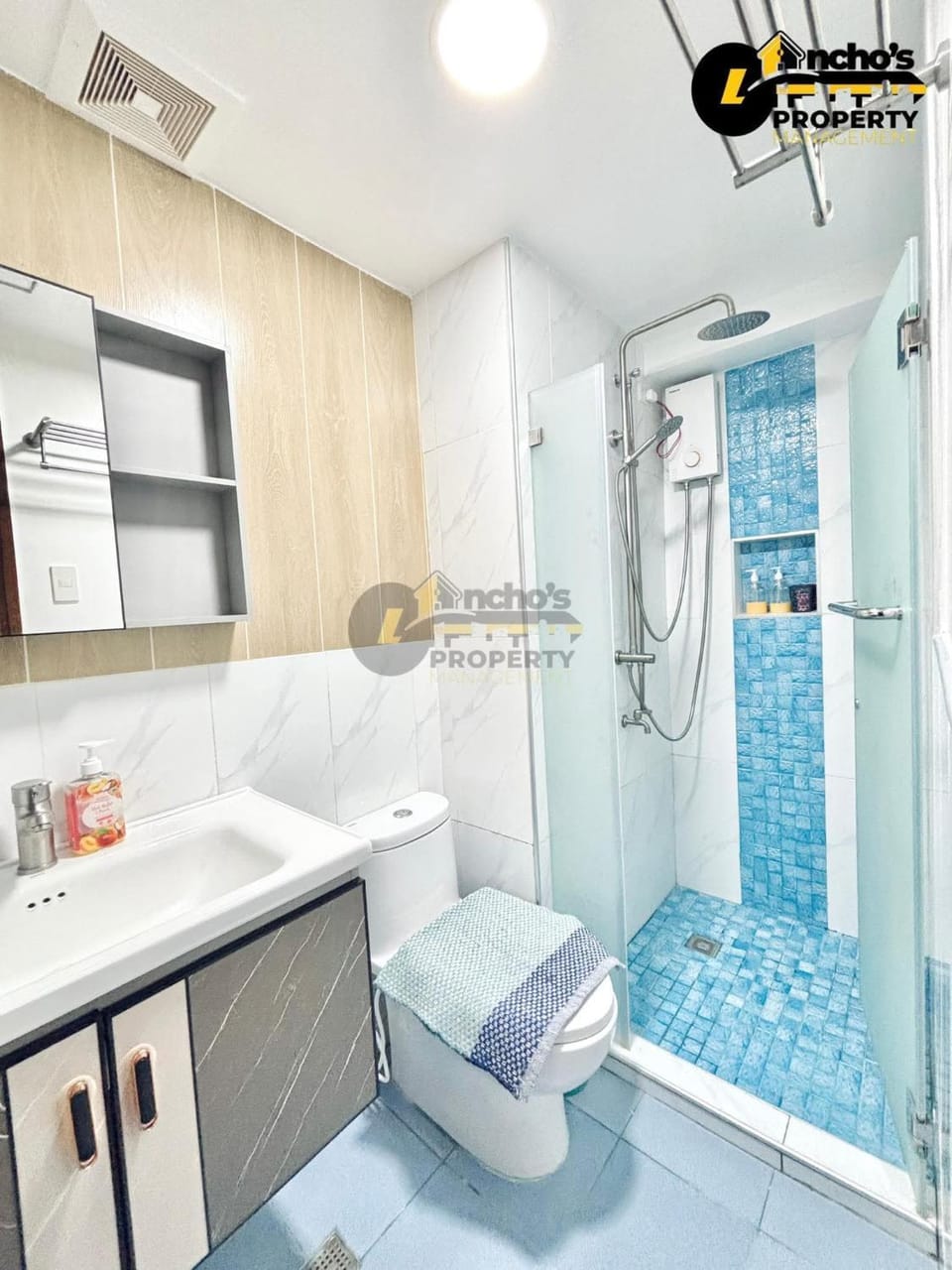 Rawsons Crib 2Bedroom Unit in Horizons 101 Apartment hotel in Lapu-Lapu City