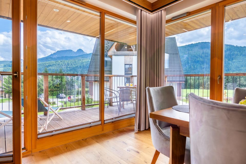 Natural landscape, Balcony/Terrace, Mountain view