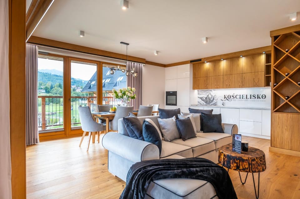 Kitchen or kitchenette, Living room, Seating area