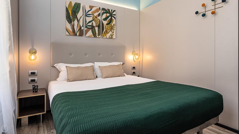 Strategic studio apartment -fully equipped, 5 minutes from Central Station, M2, M3, Airport Shuttle Apartment in Milan