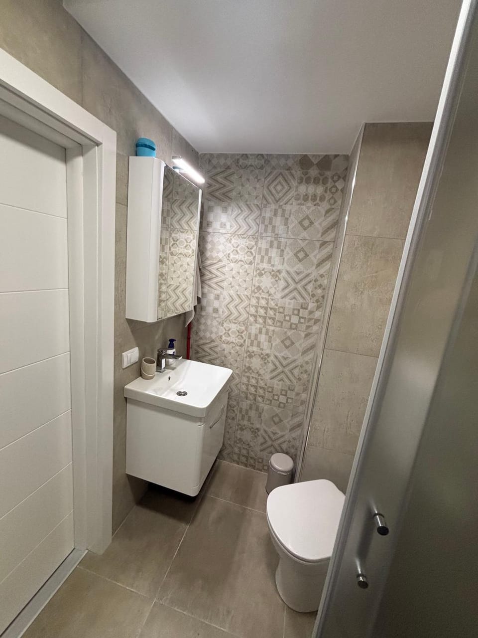 Shower, Toilet, Bathroom