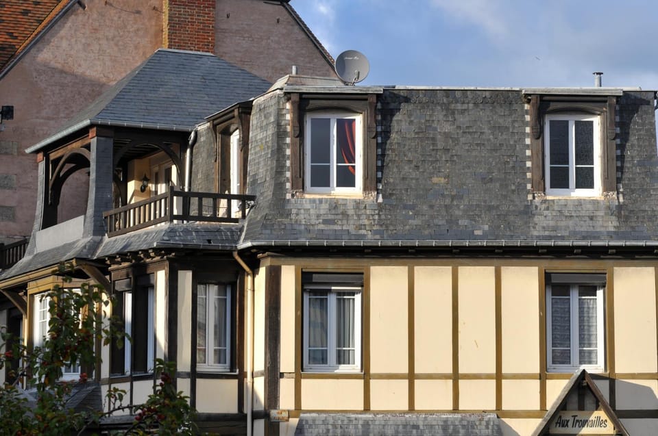 Le marché couvert Apartment in Étretat