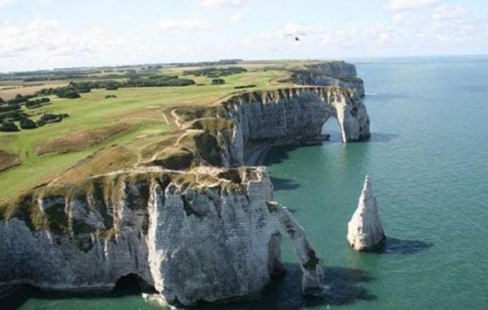 Le marché couvert Apartment in Étretat