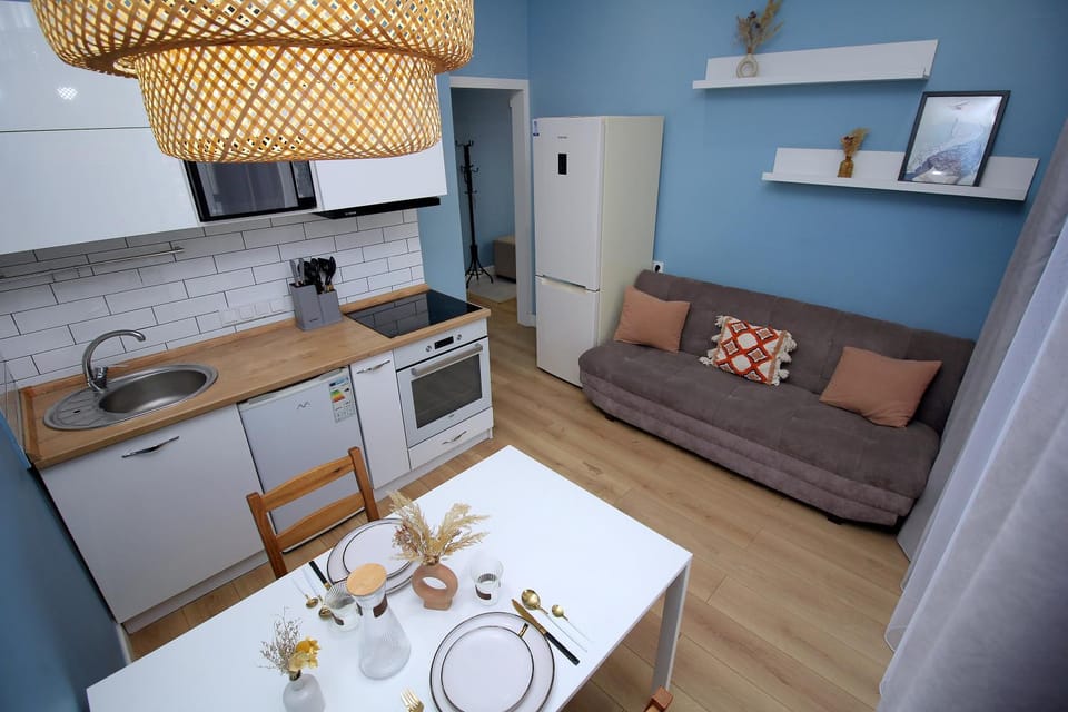 Bed, Kitchen or kitchenette, Living room, Dining area, oven, stove