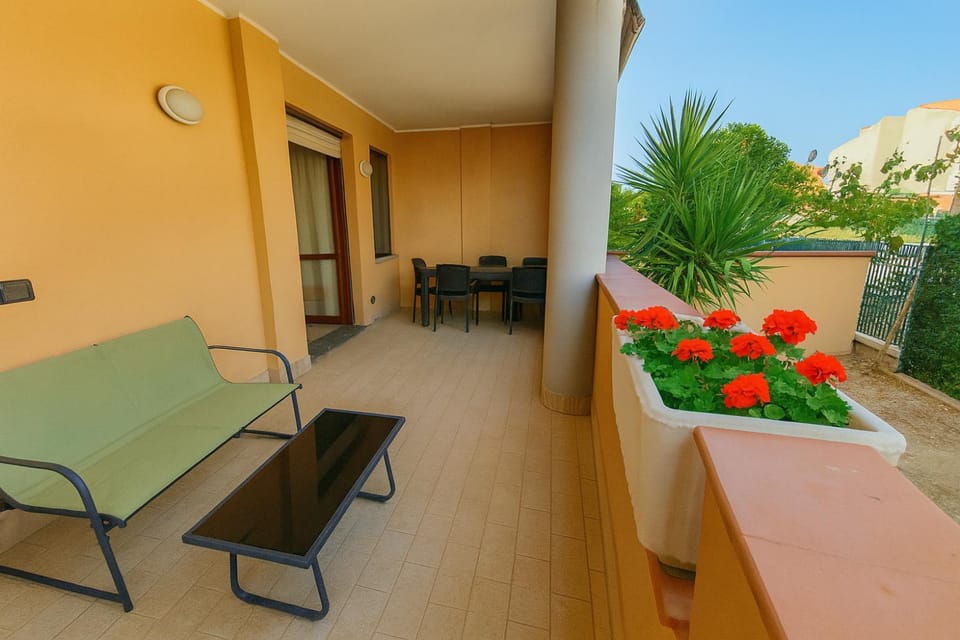 Patio, Spring, Balcony/Terrace