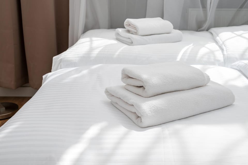 Bed, Photo of the whole room, Bedroom, towels