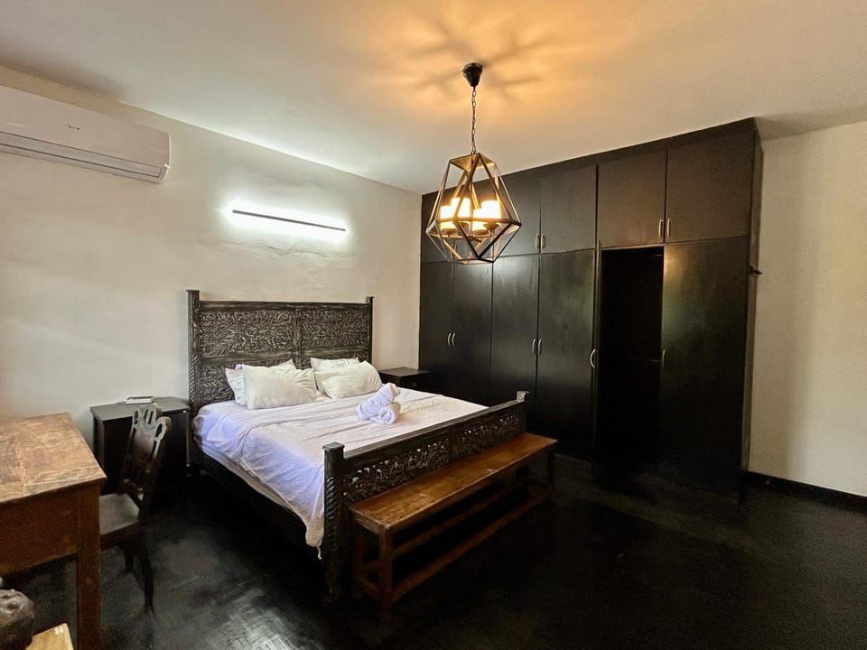 Bedroom, air conditioner