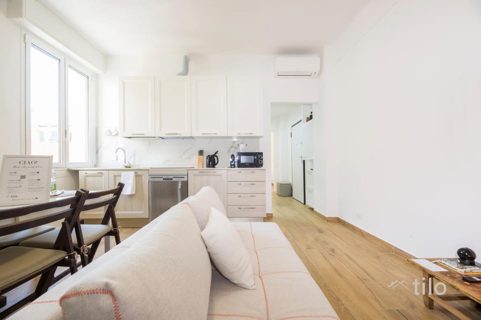 Living room, Dining area, air conditioner