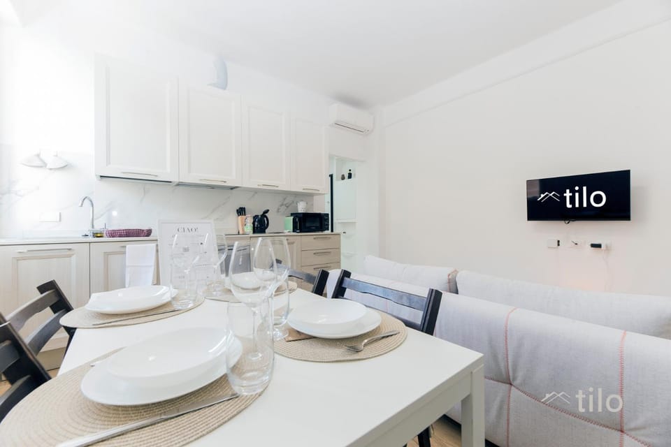 TV and multimedia, Kitchen or kitchenette, Living room, Dining area
