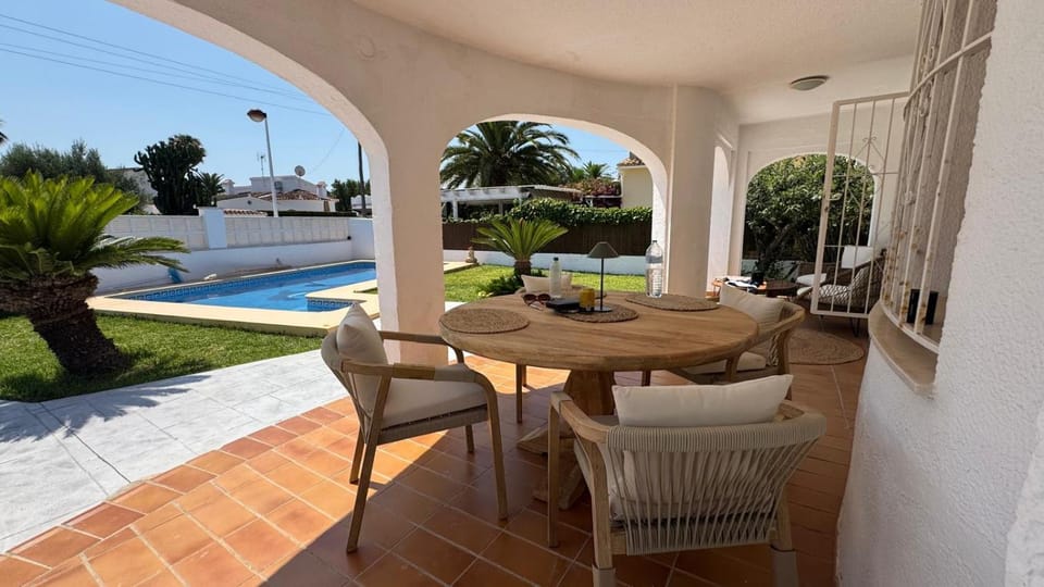 Villa Cris LOCDENIA Villa in Marina Alta