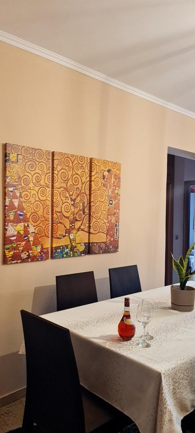 Living room, Decorative detail, Dining area