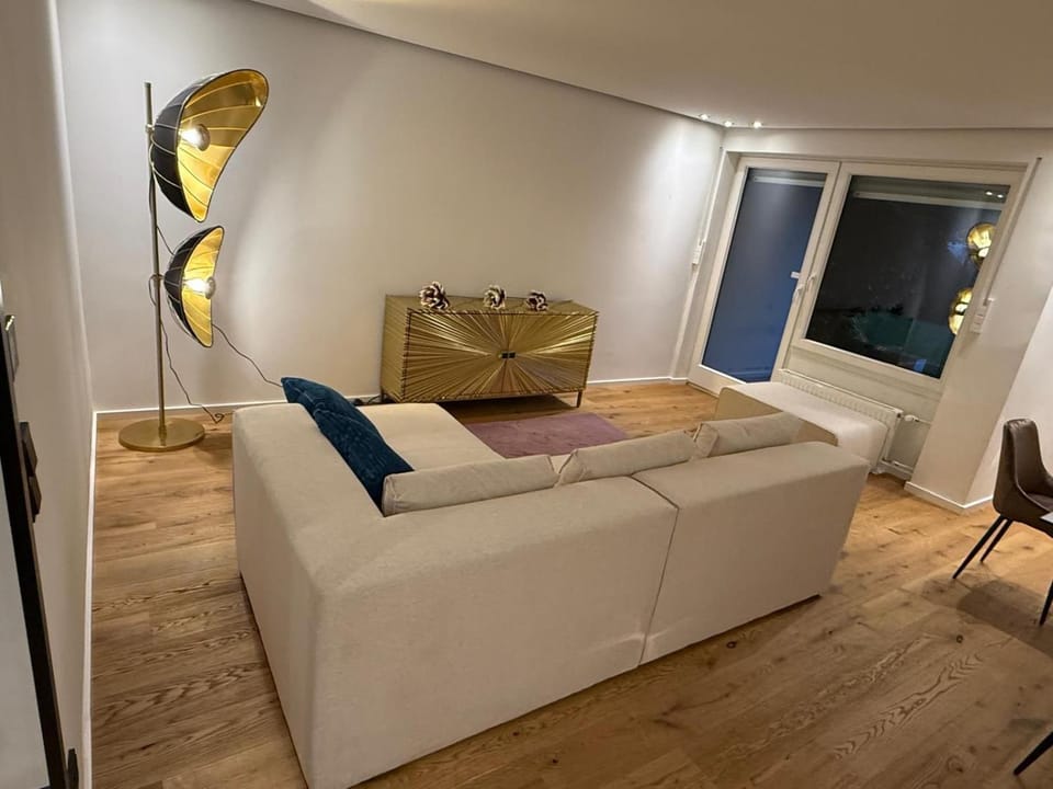 Living room, Photo of the whole room, Seating area