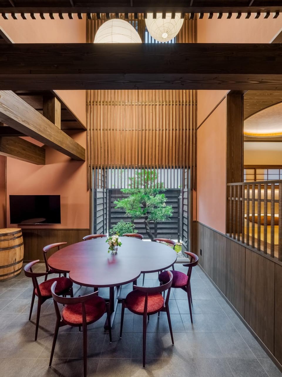 Seating area, Dining area