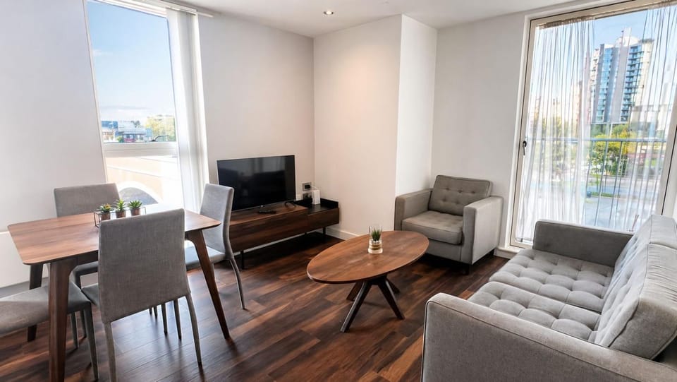Manchester Gem 2-Bed Apartment with Ensuite Apartment in Salford