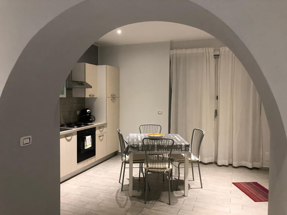 Kitchen or kitchenette, Living room, Dining area