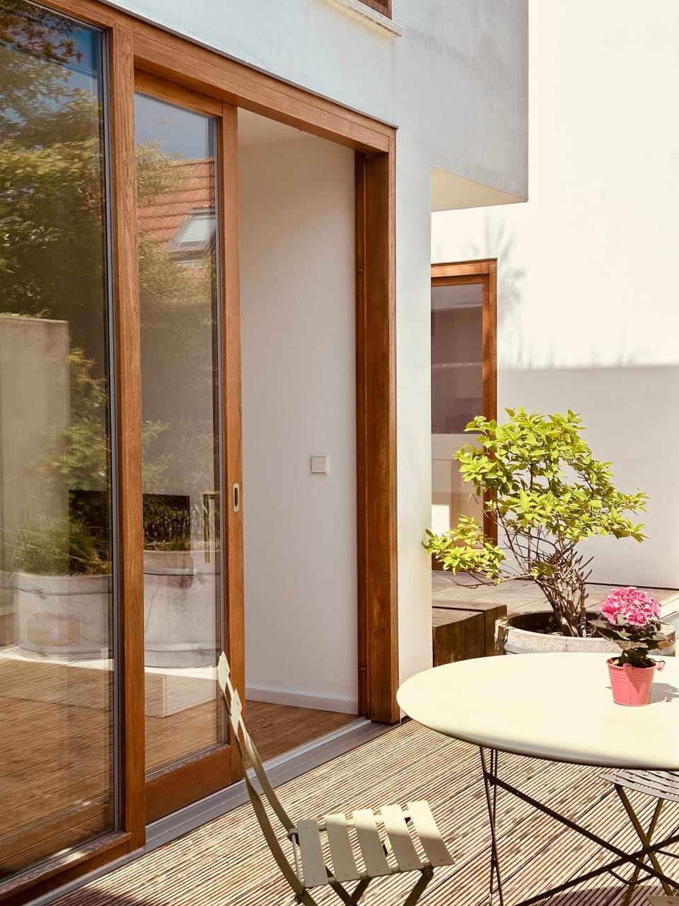 "Friedrich und Franz" by FeWoZauber, 8 Pers, Zentral, 250m Strand, Tiefgarage, Design Architektur Apartment in Mecklenburg-Vorpommern, Germany