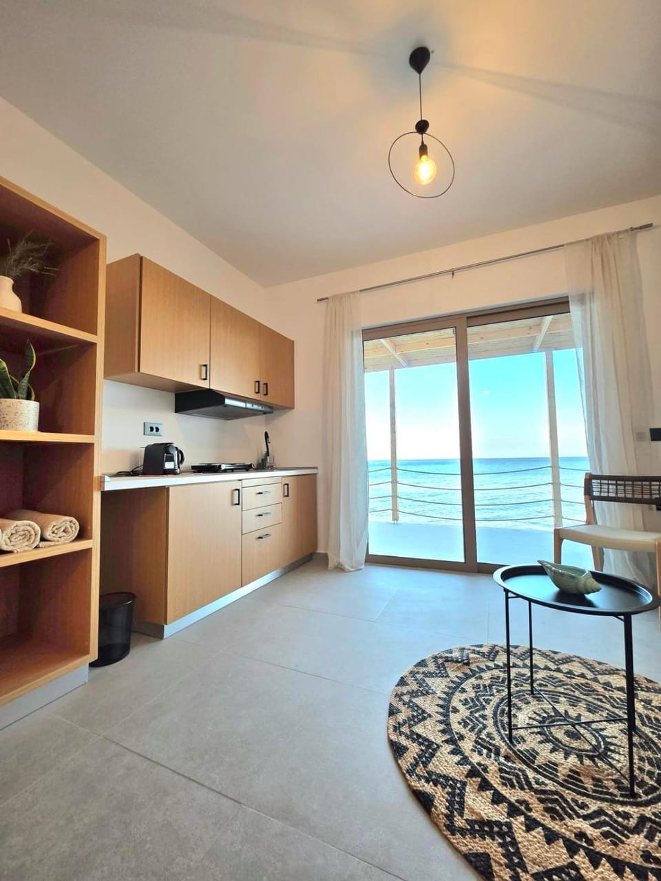 Natural landscape, Kitchen or kitchenette, Sea view, minibar, stove