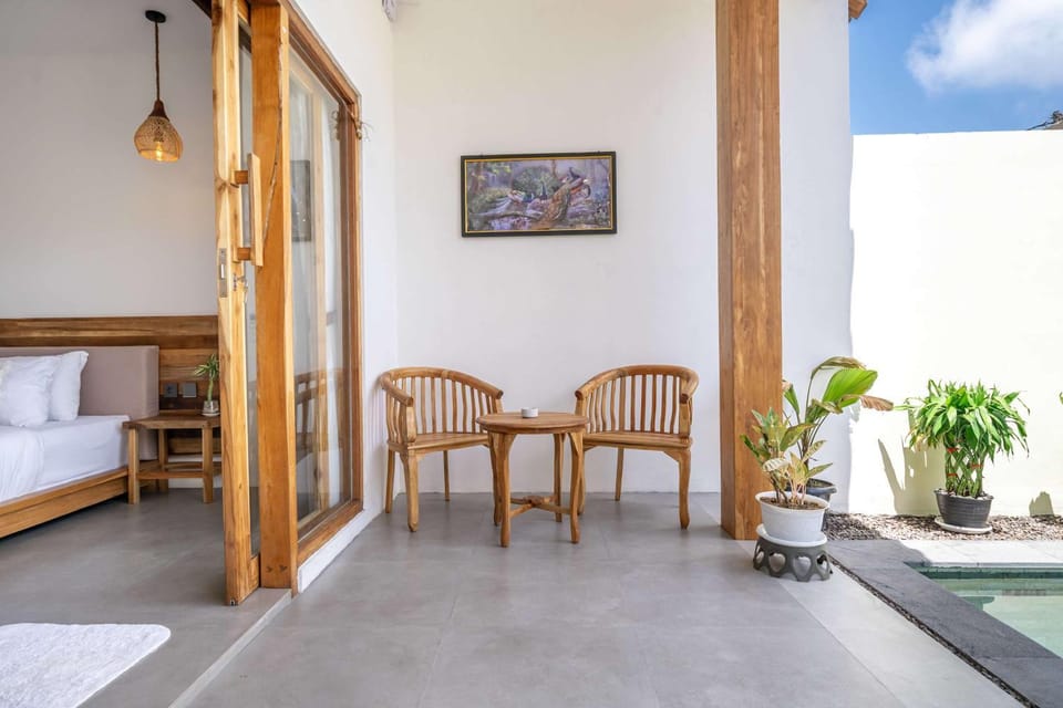 Bed, View (from property/room), Balcony/Terrace, Photo of the whole room, Seating area, Bedroom