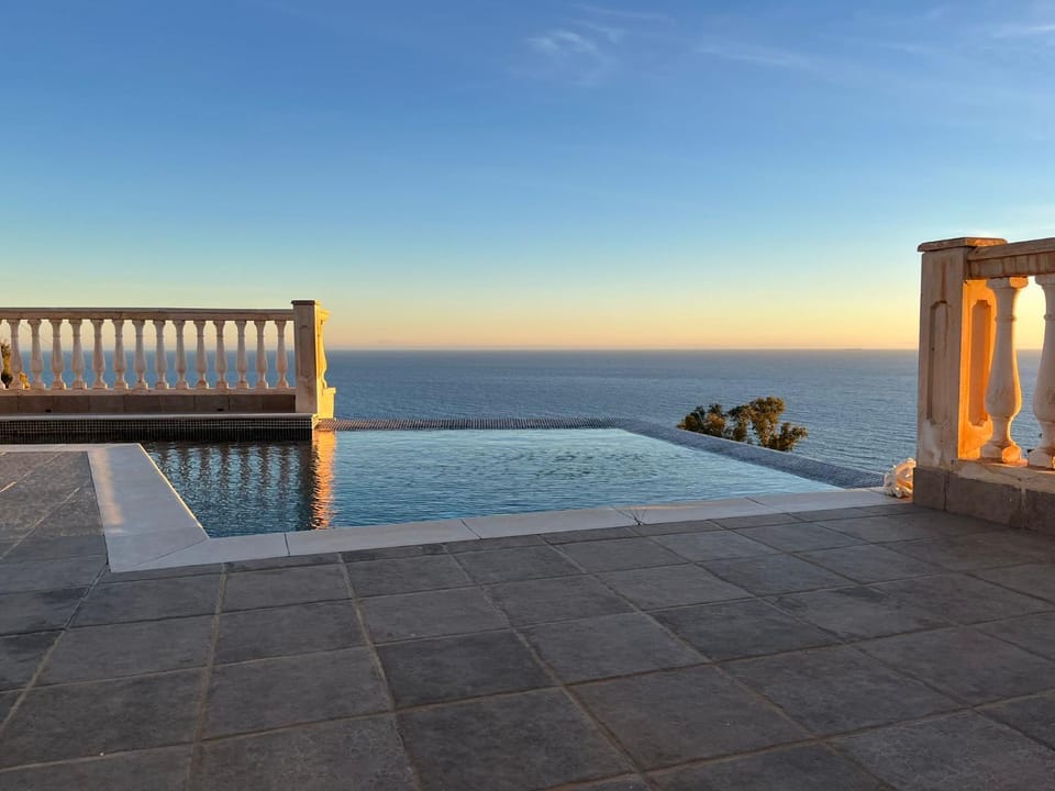 Natural landscape, Balcony/Terrace, Pool view, Swimming pool, Sunrise, Sunset
