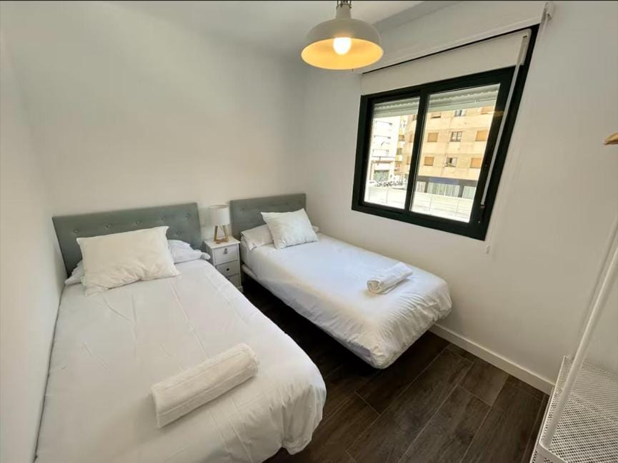 Piso de dos dormitorios y parking Apartment in Malaga