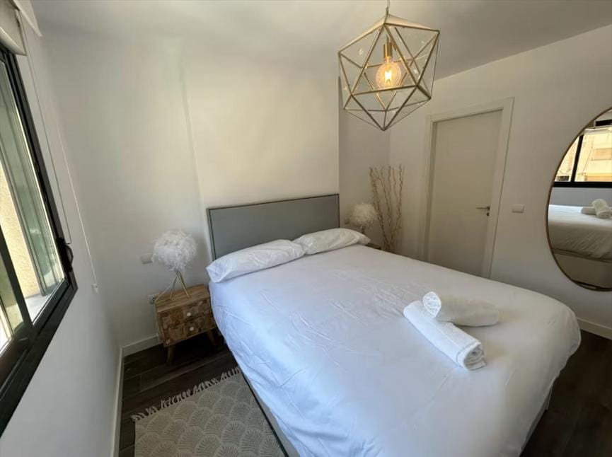 Piso de dos dormitorios y parking Apartment in Malaga