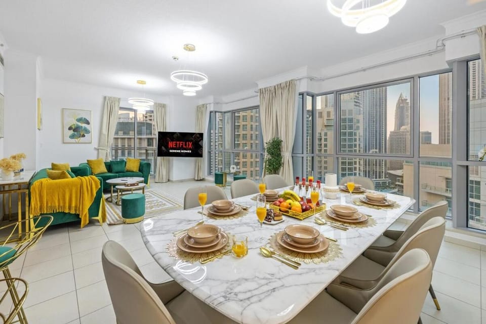 Serene 2BR Burj Khalifa & Fountain View Apartment in Dubai