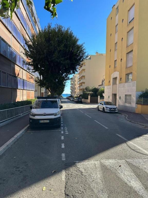 Charmant studio à 2 pas de la mer et du train Apartment in Roquebrune-Cap-Martin